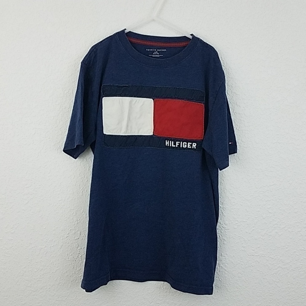 𝅺tommy Hilfiger LG 12-14 boys tshirt flag logo